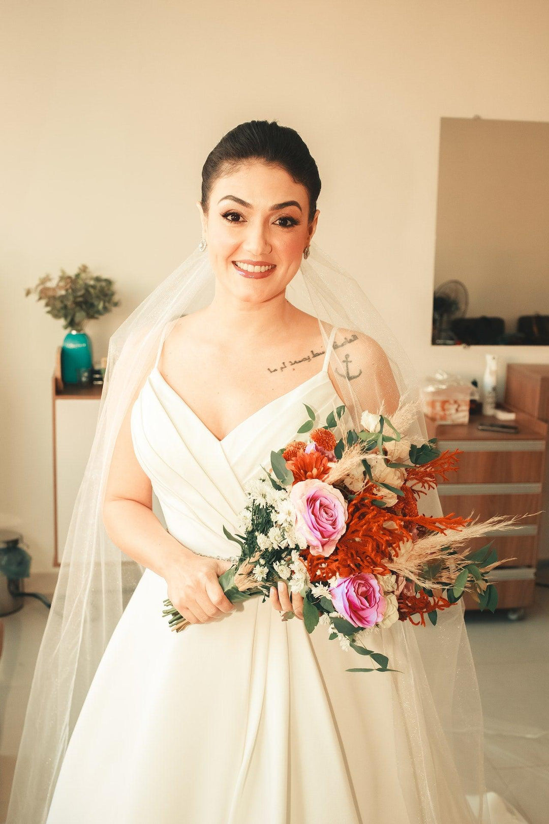 How to Choose and Pair Artificial Wedding Flowers for Your Wedding - Rinlong Flower