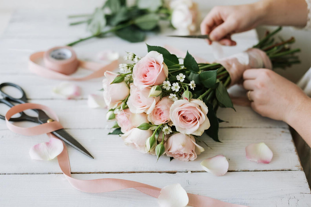 DIY Wedding Bouquets: Cost, Time, and Step-by-Step Guide to Choosing or Creating Your Perfect Bridal Flowers - Rinlong Flower