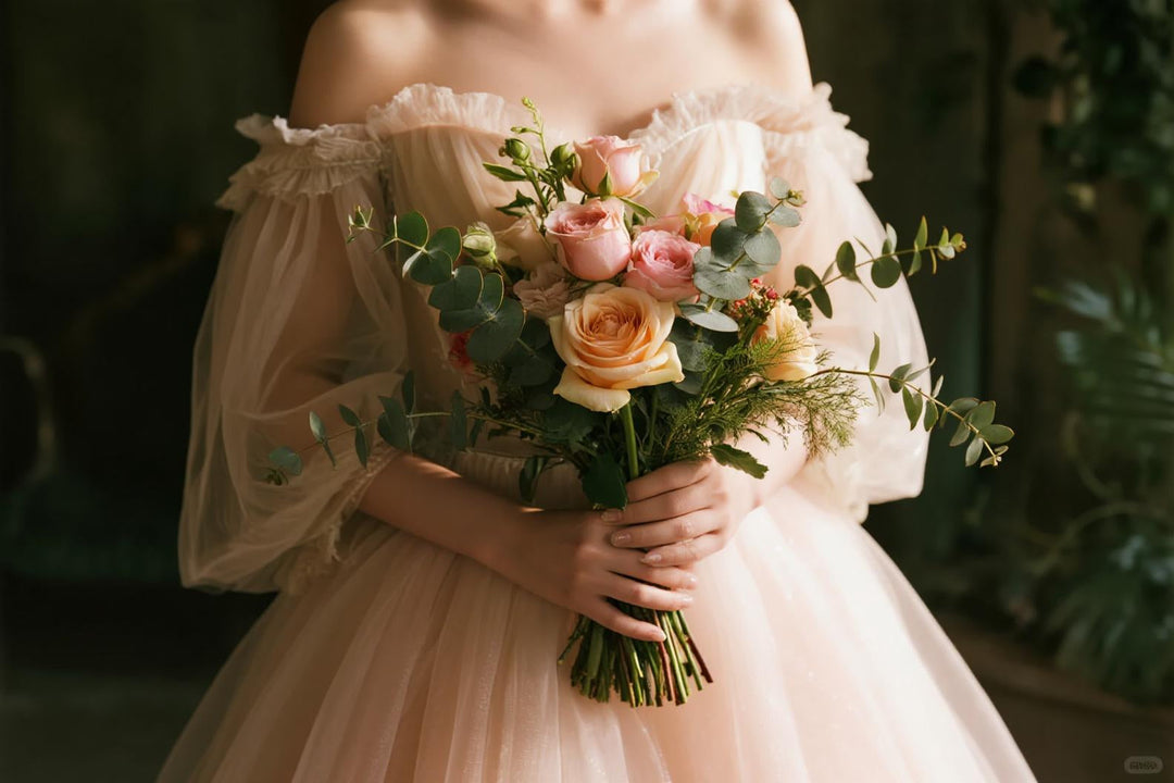 Best Guide to Matching Your Bridal Bouquet with Your Wedding Dress - Rinlong Flower