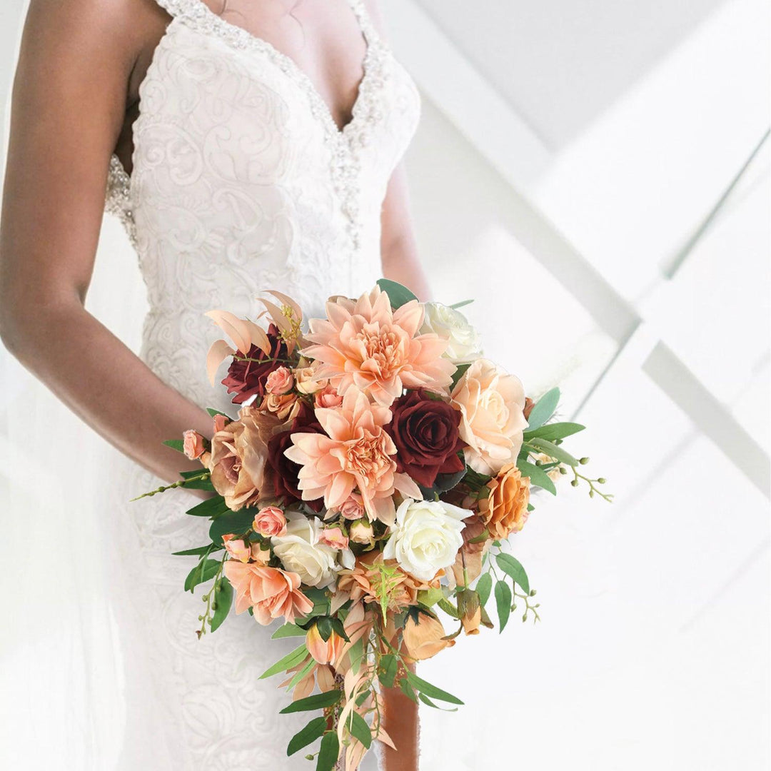 How to Design a Cascading Wedding Bouquet? - Rinlong Flower