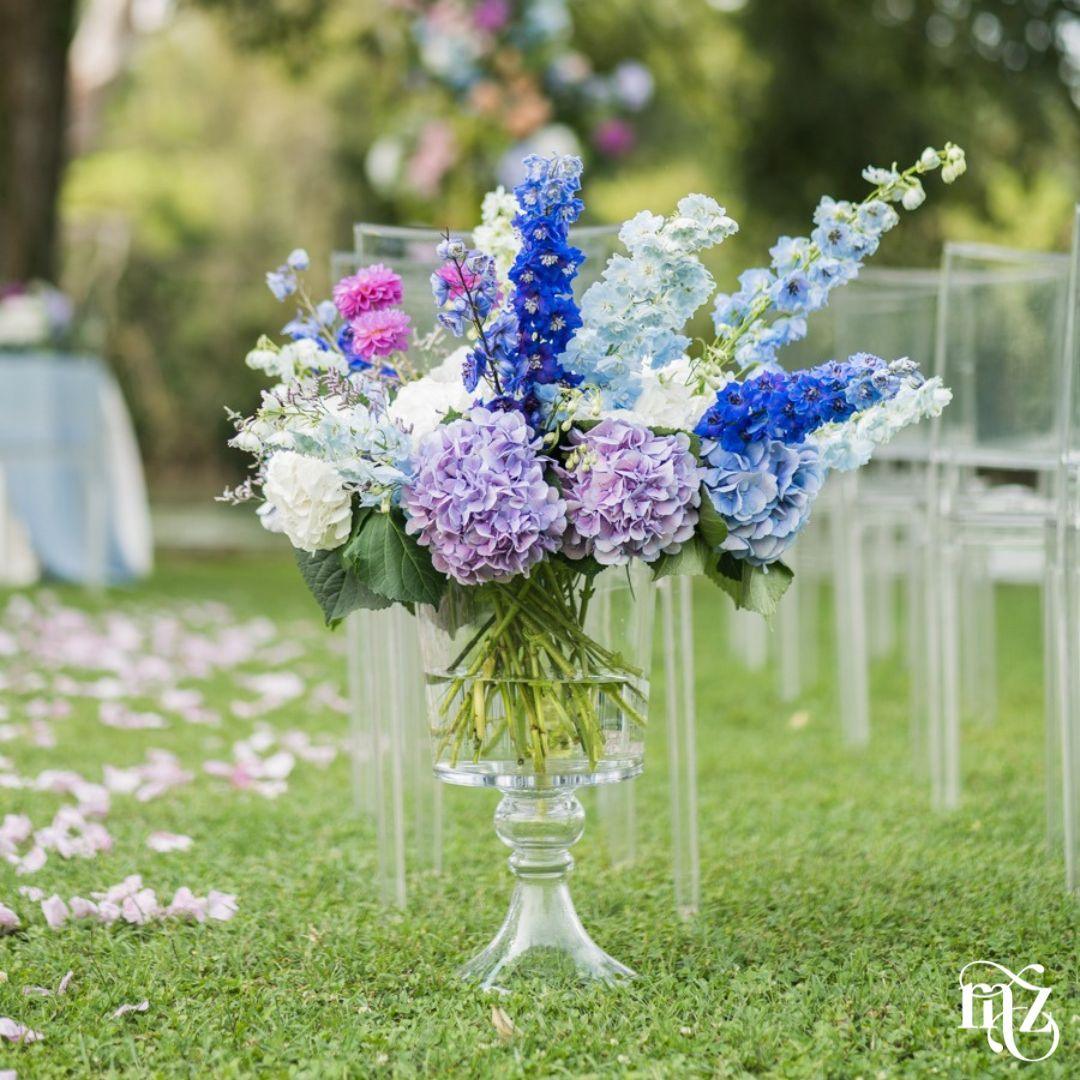 How to Choose Flowers for a Countryside Wedding? - Rinlong Flower