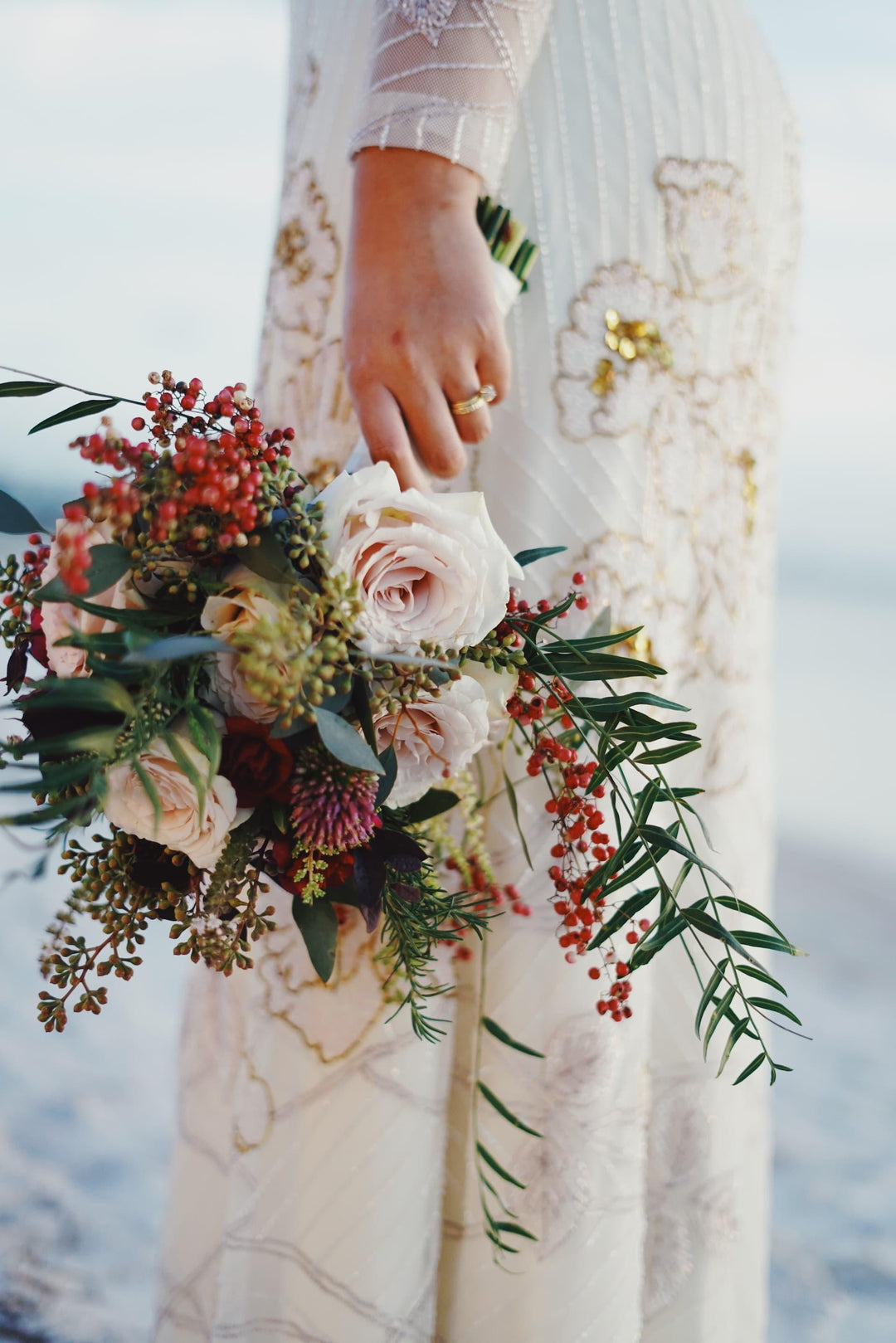 How to Choose the Perfect Artificial Wedding Bridal Bouquet - Rinlong Flower