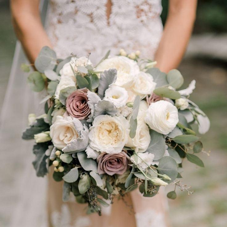 Why Are Roses the Most Popular Wedding Flowers? - Rinlong Flower