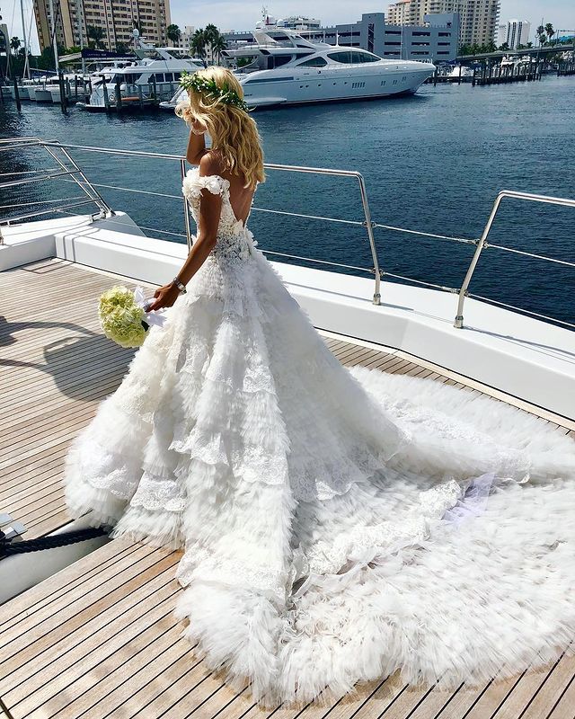 How to Decorate Yacht for Your Yacht Wedding: Styling Tips and Ideas