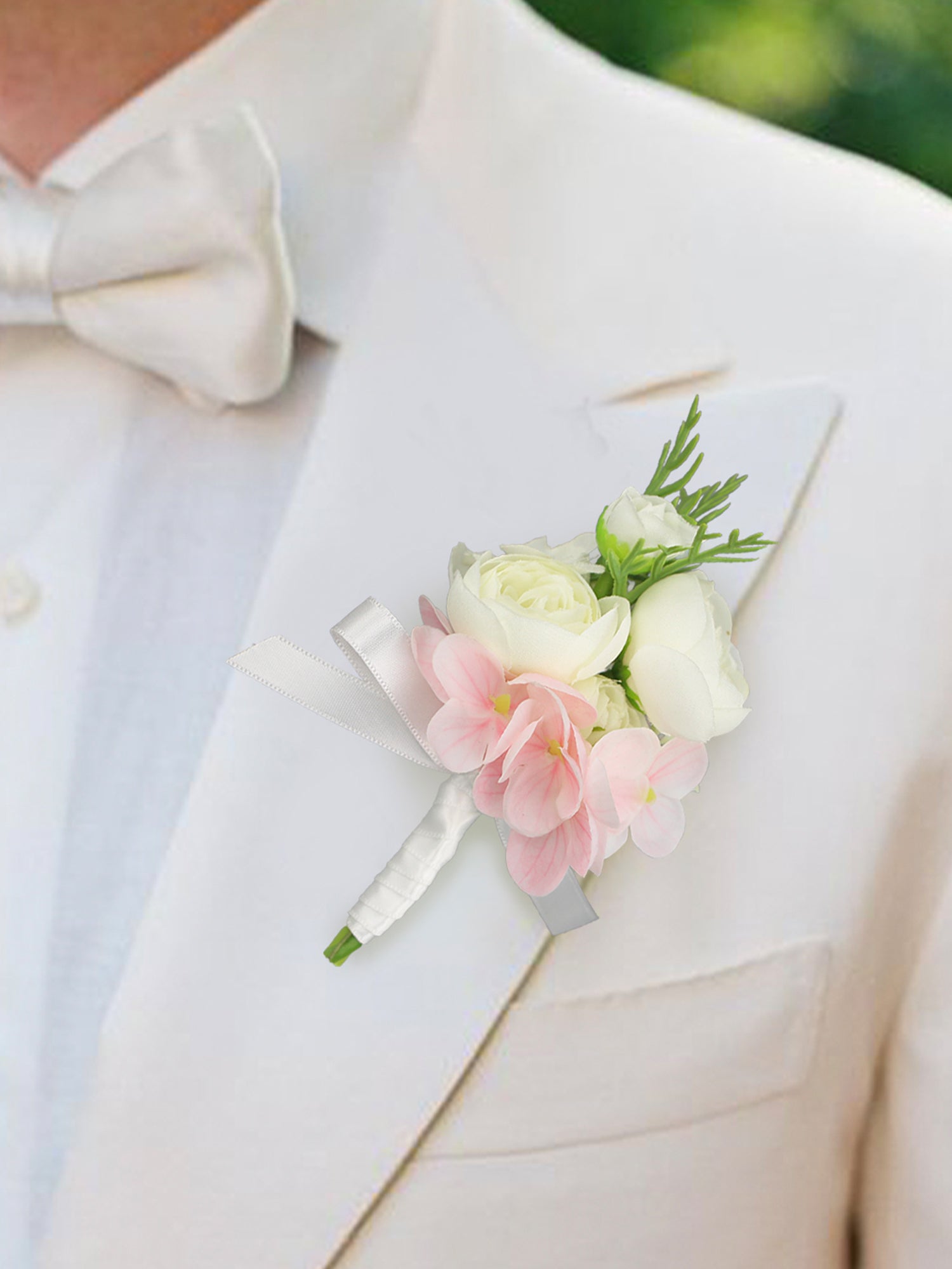 Boutonniere Pink & White