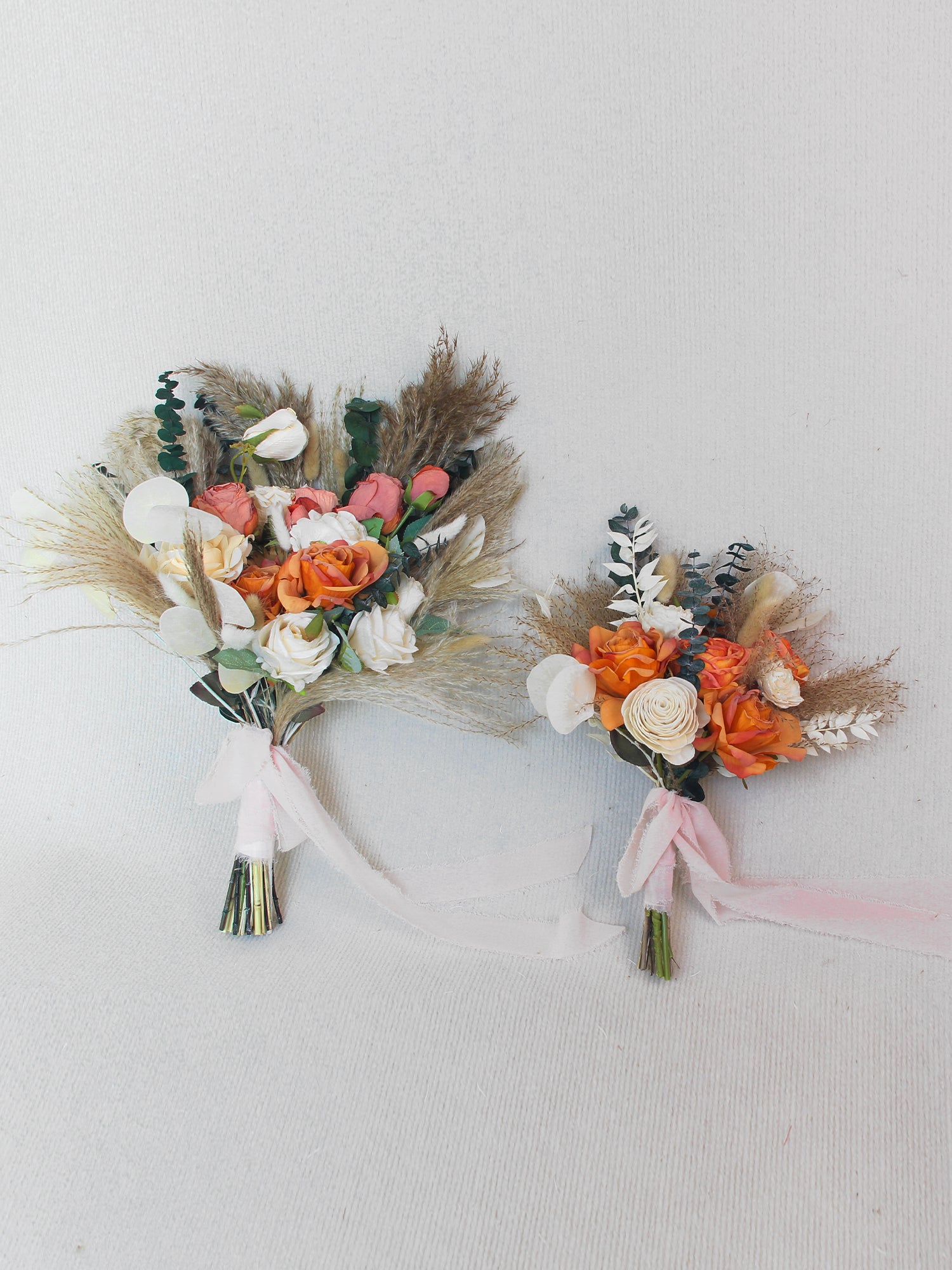 15.7 inch wide Terracotta Beige Freeform Bridal Bouquet - Rinlong Flower