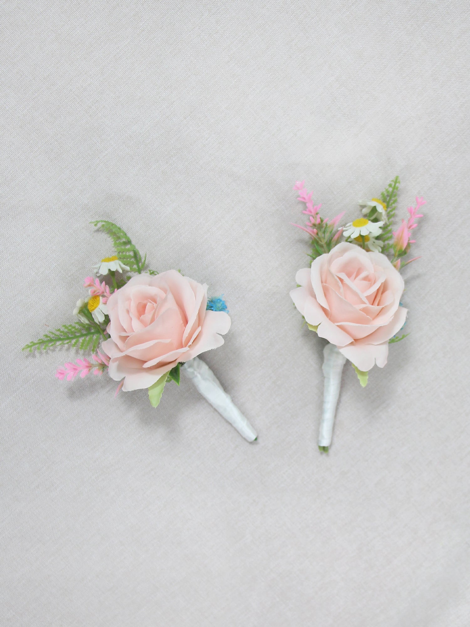 Boutonniere Light Pink